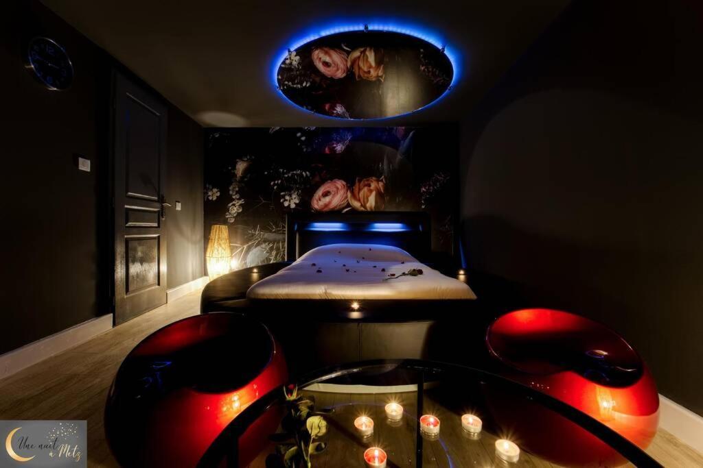 La Chambre Noire Au Coeur De Metz Esterno foto